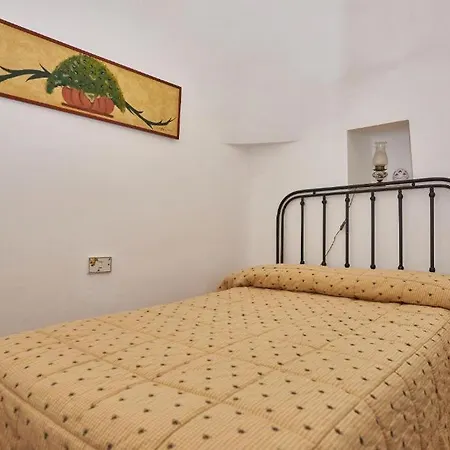 Il Trullo Dei Ricordi 게스트하우스 치스테르니노